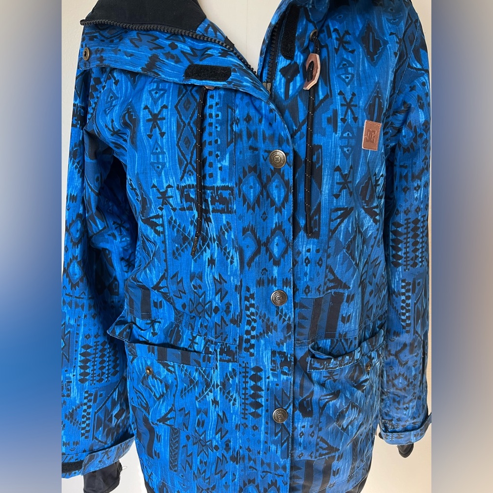 DC Snowboard Jacket - Picture 2 of 8